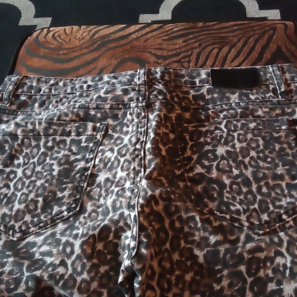 Jeans - Picture 2 of 3